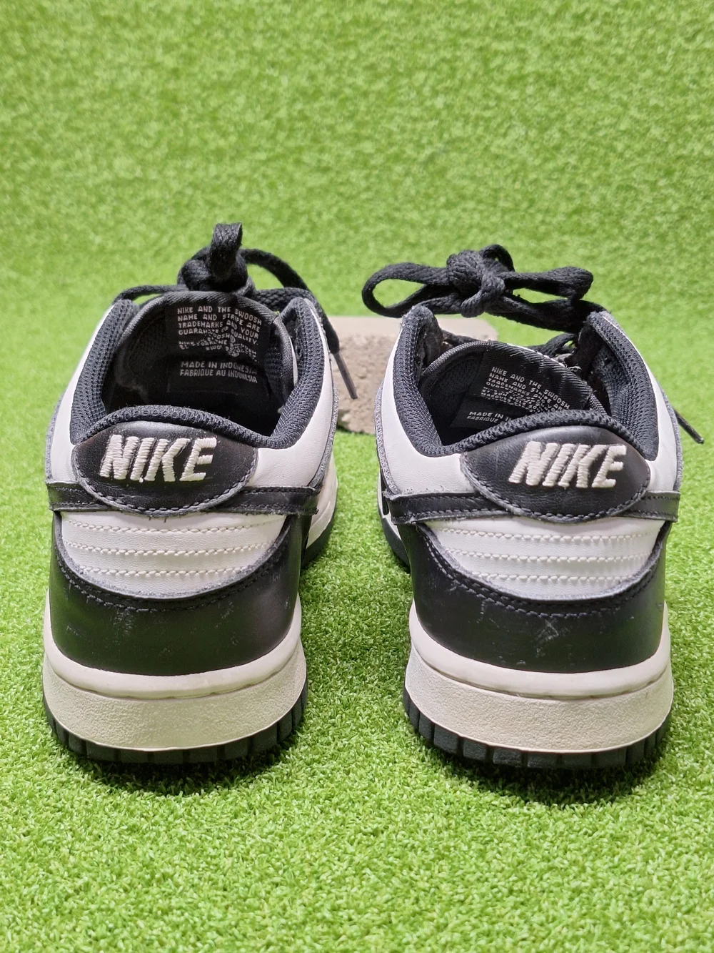 Nike light scuff